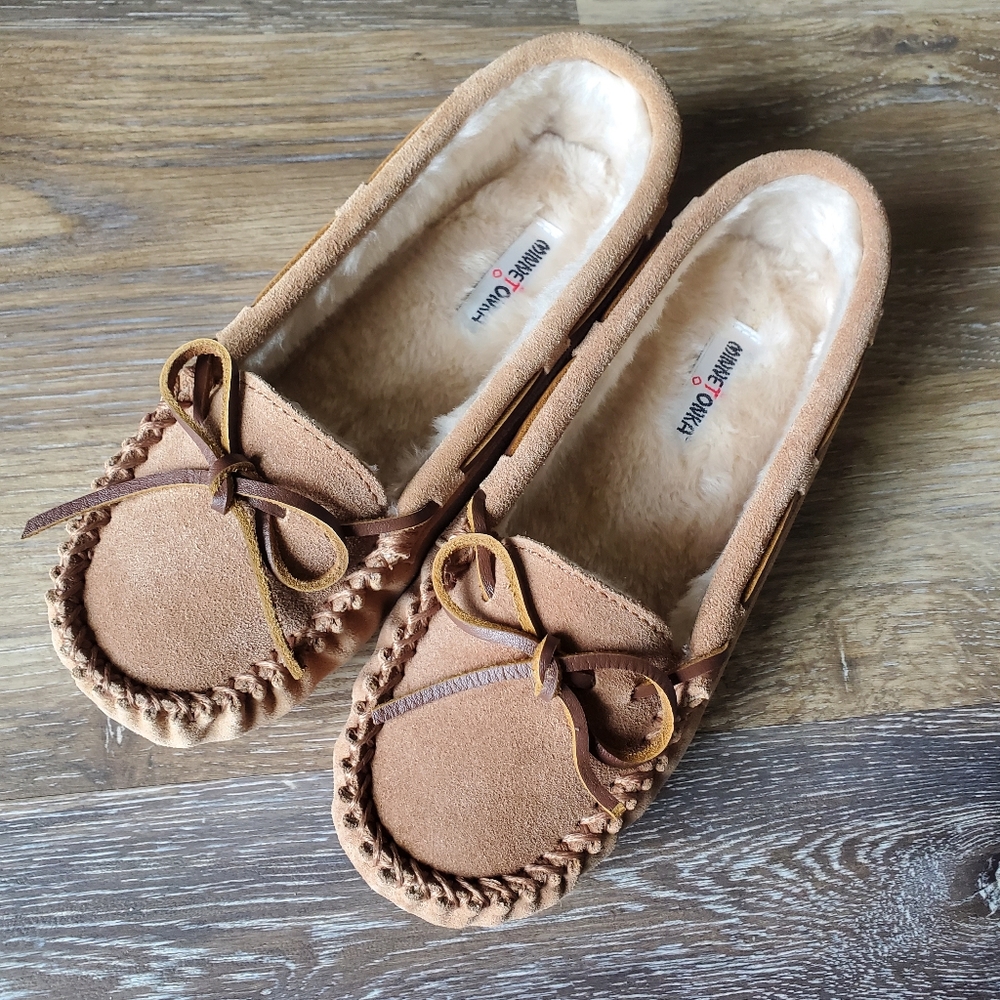 Minnetonka Childs Slipper
